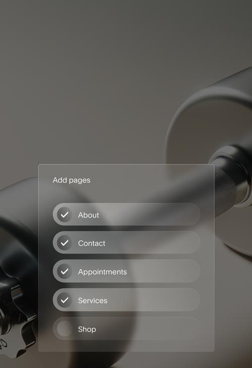 Un'interfaccia di menu che mostra la funzione "Add pages" in alto, sovrapposta a un'immagine sfocata di un manubrio. Il menu include cinque opzioni: About, Contact, Appointments, e Services (tutti con il segno di spunta selezionato) e Shop (deselezionato). L'interfaccia ha l'aspetto di una sovrapposizione semitrasparente, simile al vetro, con pulsanti arrotondati.